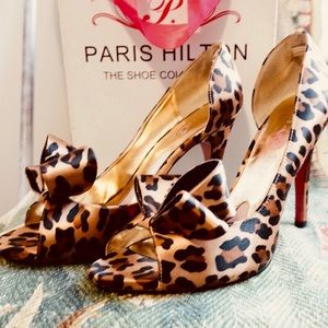 Paris Hilton Leopard print peep toe heel w a bow!